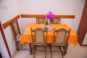 Apartments Zdravko