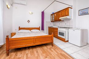 Apartments Zdravko
