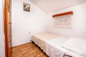Apartments Zdravko