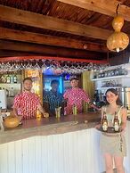 Turan Hill Lounge