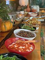 Turan Hill Lounge