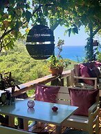 Turan Hill Lounge