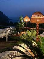 Turan Hill Lounge