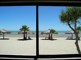 Seaside Hotel & Victor's RV Park