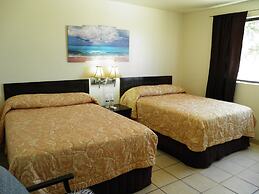 Seaside Hotel & Victor's RV Park