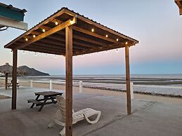 Seaside Hotel & Victor's RV Park