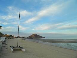 Seaside Hotel & Victor's RV Park