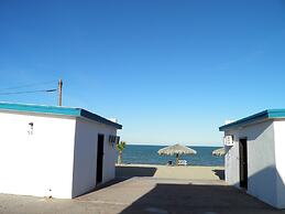Seaside Hotel & Victor's RV Park