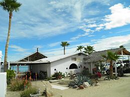 Seaside Hotel & Victor's RV Park