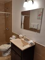Seaside Hotel & Victor's RV Park