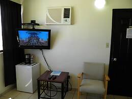 Seaside Hotel & Victor's RV Park