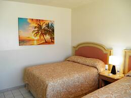 Seaside Hotel & Victor's RV Park