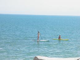 Seaside Hotel & Victor's RV Park