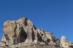Tafana Cave & Stone Lodge
