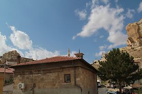Tafana Cave & Stone Lodge