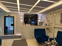Lily Airport Otel