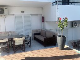 Villa Askamnia and Suites