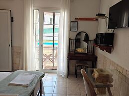 Villa Askamnia and Suites