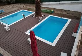 Villa Askamnia and Suites