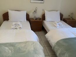 Villa Askamnia and Suites