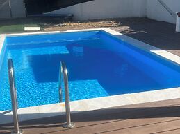 Villa Askamnia and Suites