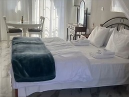 Villa Askamnia and Suites
