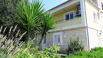 House Mia