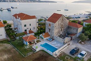 House Mia