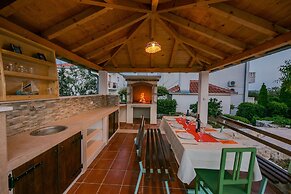 House Mia