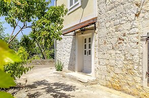 House Mia