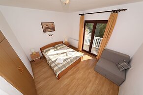 Apartments Snjezana