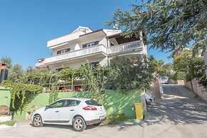 Apartments Snjezana