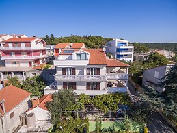Apartments Snjezana