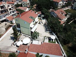 Apartments Ivona