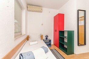 Apartments and Rooms Mladen