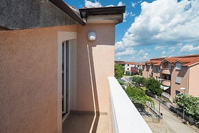 Apartments and Rooms Mladen