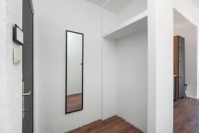 Apartments and Rooms Mladen