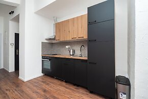 Apartments and Rooms Mladen
