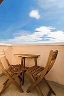 Apartments and Rooms Mladen