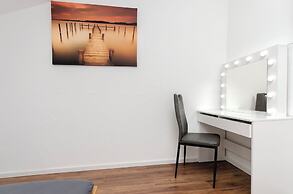 Apartments and Rooms Mladen