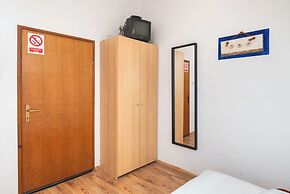 Apartments and Rooms Mladen