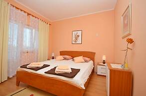 Apartments and Room Zinka
