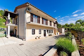 Apartments Ilinka