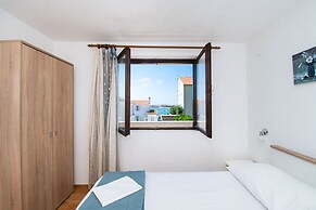 Apartments Crljenko