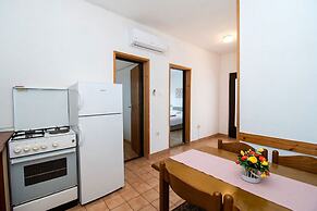 Apartments Crljenko