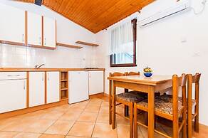 Apartments Crljenko