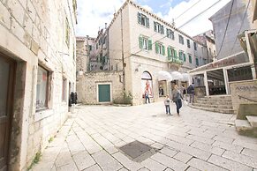 Apartment Nikolina Old Town