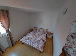 Apartments Karlo