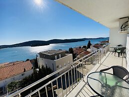 Apartments Rada