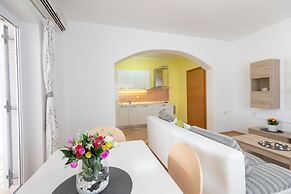 Apartments Maja